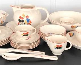 178 - 39 Piece Universal Cambridge Empress Ivory China