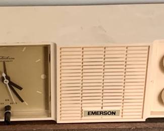 12 - Vintage Emerson Radio Model 31L95 5" x 11" x 4" You are buying a used as-is electric/electronic item. We do not guarantee all components are present, and if it is not expressly stated, it is untested.