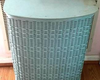 131 - Wicker Clothes Hamper - 24" x 19" x 10"