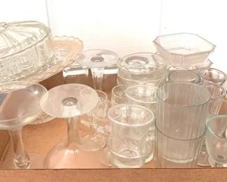 263 - Tray Lot of Glass Items