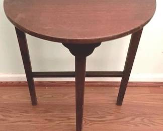 107 - Wood Table - 23" x 20" x 12"