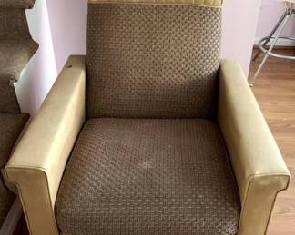 109 - Vintage Chair - 42" x 34" x 31"
