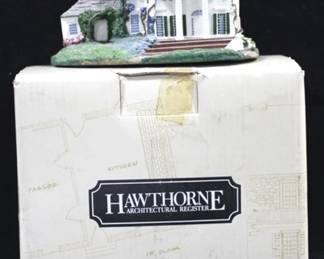 9633 - Hawthorne Scarletts Pride Christmas Home Hawthorne Architectural Register 4.5" Tall PLEASE NOTE electrical items have not been tested - We cannot guarantee all components, cords or bulbs are present.