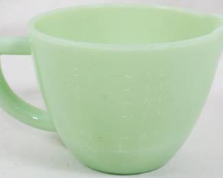 1079 - Jadeite Measuring Cup 3.5"
