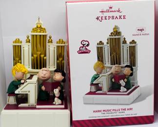 1136 - Music Fills the Air Hallmark Ornament 5"