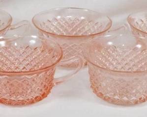 981 - 9 Pink Miss America Glass Cups 2"