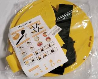 1200 - Mouse Trap - Just add a bucket - NEW in package Fits a 5 gallon bucket