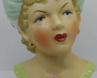 1170 - Porcelain Head Vase 7"