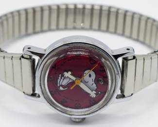 1121 - Peanuts Snoopy Watch