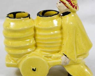 1115 - McCoy Pottery Asian Planter 5.5'