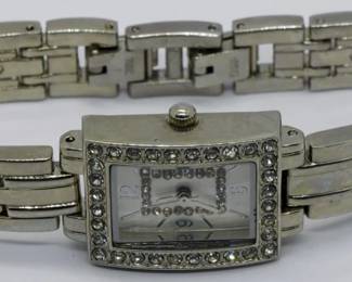 508 - Ladies Vintage Watch You are buying a used as-is electric/electronic item. We do not guarantee all components are present, and if it is not expressly stated, it is untested.
