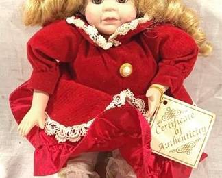 9768 - Vintage Doll
