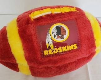 121 - Sports Pillow "Redskins" - 11" long