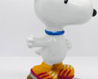 1137 - Peanuts Snoopy Figure 5.5"