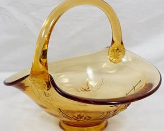 652 - Amber Glass Basket 8x8x7.5