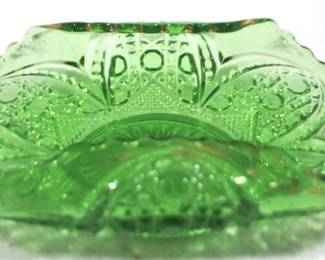 5065 - Green Glass Dish - 7" x 5"
