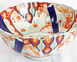 591 - Japanese Imari Bowl (Chipped) 4x8.5"