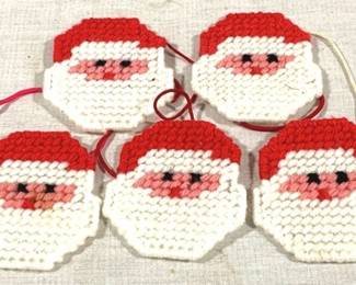 9553x - 5 Needlework Santa Ornaments - 2.5" x 2.25"