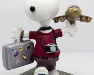 1128 - World Traveler Snoopy Figure 6.5"