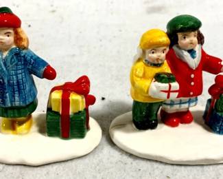 4255 - Department 56 2 Piece Figure Set in Box