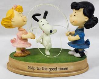 1111 - Hallmark Peanuts Gallery Figure 5.5"