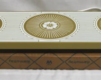 8027 - Vintage Warm-O-Tray w / Box - 25" x 7" You are buying a used as-is electric/electronic item. We do not guarantee all components are present, and if it is not expressly stated, it is untested.