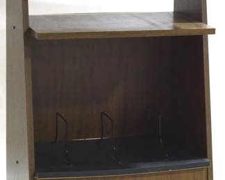 147 - Mid-Century Shelf Stand 31x24x15