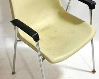 9309 - Krueger Mid-Century Shell Arm Chair 32 x 23 x 20