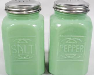 1084 - Jadeite Salt and Pepper Shakers 4.5"
