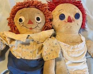 Numerous Super Old Raggedy Anns & Andys!~