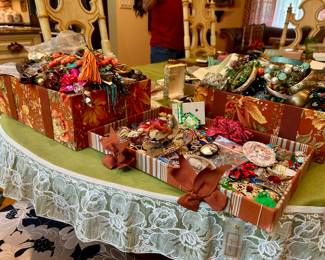 Over 500+ pieces of costume jewelry to pick through