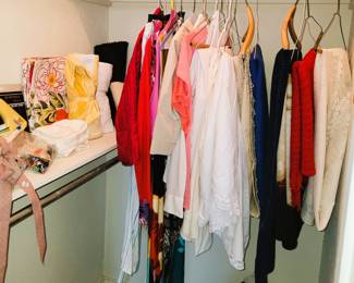 Linens: table cloths, napkins, runners, mats