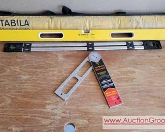 1 STABILIA 47 Level case, 33 Johnson Mark Mount and a STARRETT PRO SITE Miter Cut Protractor