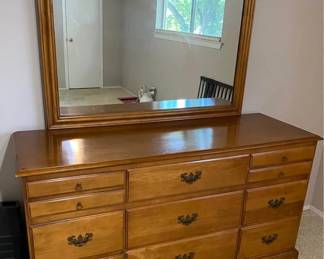 Chest of drawers