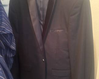 Suit size M