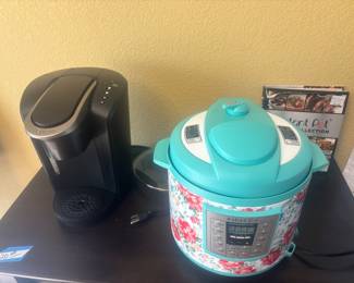 Pioneer woman instapot and book, Keurig