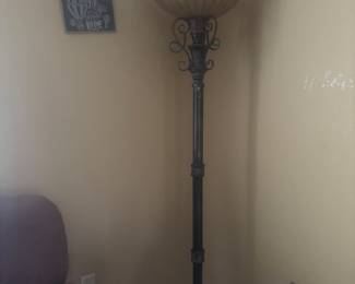 Floor lamp