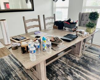 Dining Room Table & Chairs
