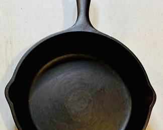Lodge, Vollrath, Wagner Cast Iron Skillet