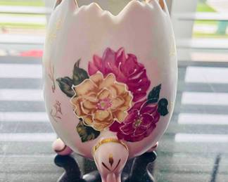 Vintage narco, porcelain egg base hand, painted roses and gold trim Japan mid-century