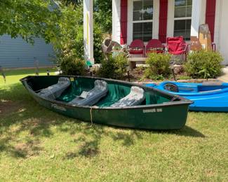 Brand New Canoe & Kayaks paddles, life jackets