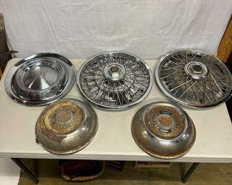 Assorted Hubcaps / Wheel Covers
