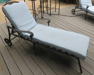 Chaise lounger