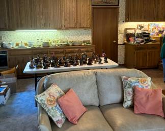 China sets, Tom Clark collectibles, den furnishings, TV’s