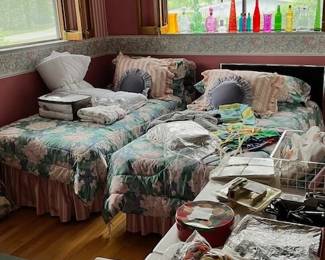 twin beds, bedding, mattress, box springs,