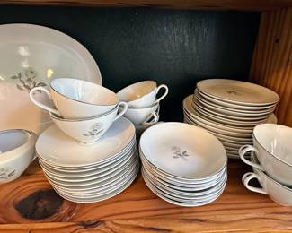 Fashion Manor Fine China - Solitude Pattern