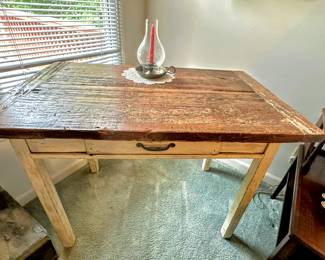 Awesome antique primitive kitchen table!