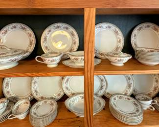 Noritake China - Somerset pattern