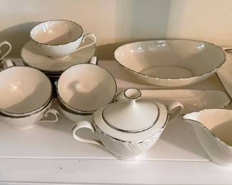Lenox China - Weatherly pattern