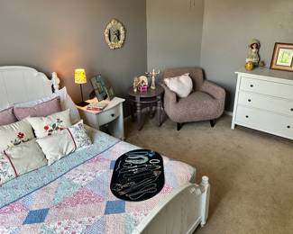 Teen Girl's Delight!